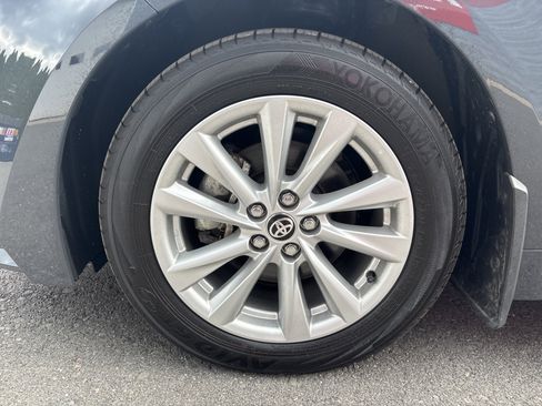 Certified 2025 Toyota Corolla XLE FWD image 11