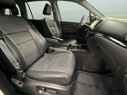 Used 2017 Honda Pilot Elite image 21