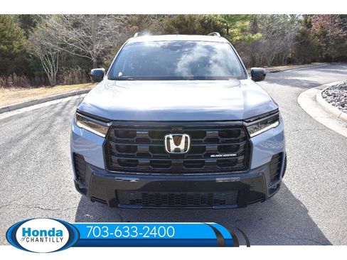 New 2026 Honda Pilot Black Edition image 2