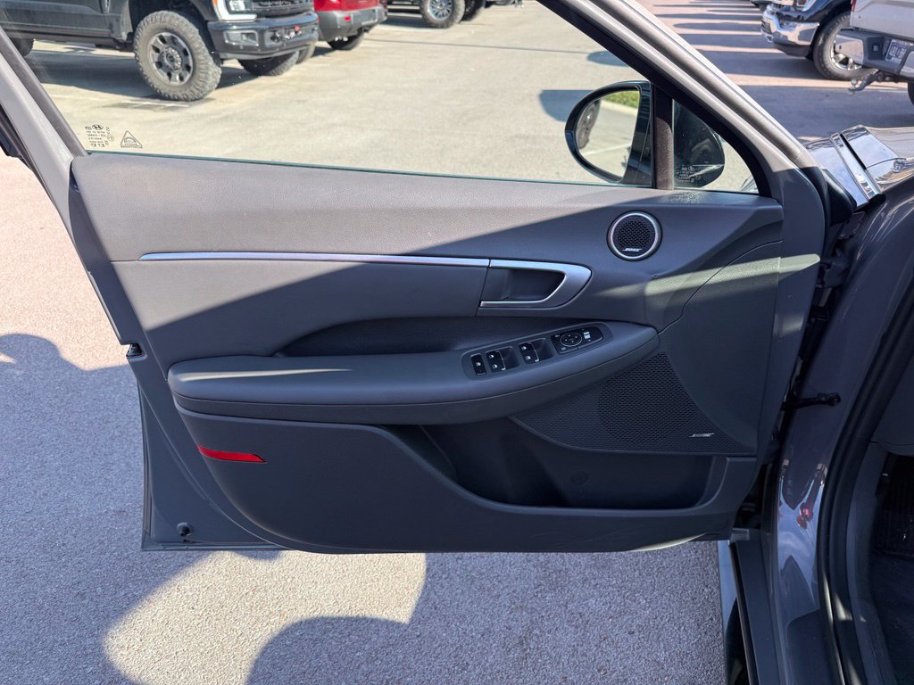 Used 2021 Hyundai Sonata SEL Plus w/ Tech Package FWD image 6