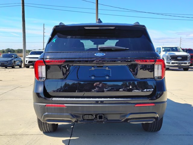 Certified 2025 Ford Explorer ST-Line AWD/4WD image 5