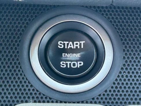 Used 2019 Land Rover Range Rover Sport HSE AWD/4WD image 15