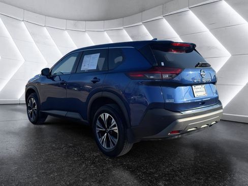Used 2021 Nissan Rogue SV image 5
