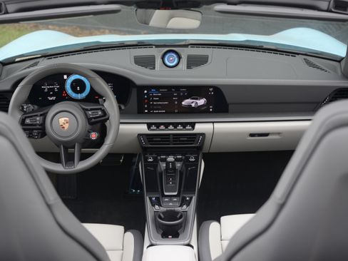 Certified 2025 Porsche 911 Carrera RWD image 20