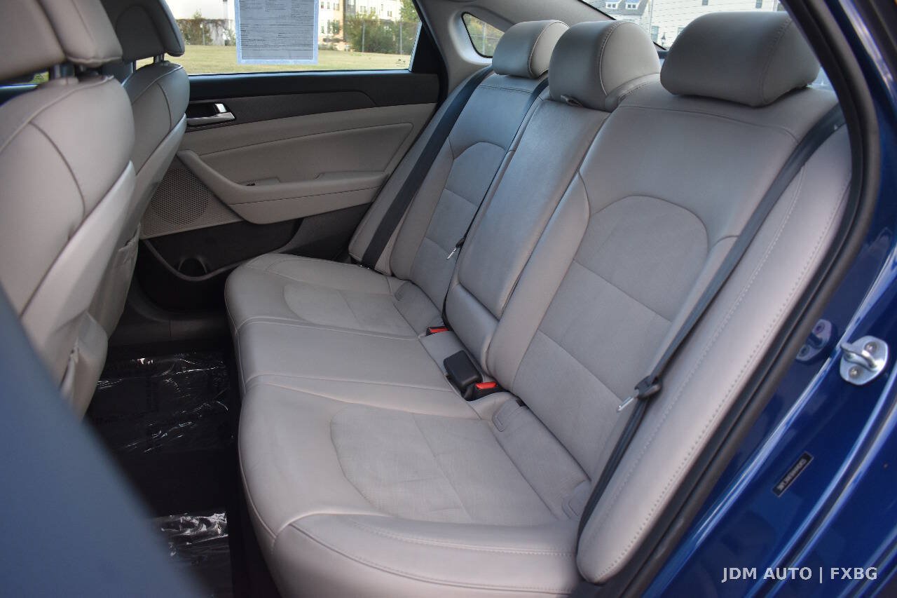 Used 2017 Hyundai Sonata Sport w/ Value Edition Package 02 FWD image 14