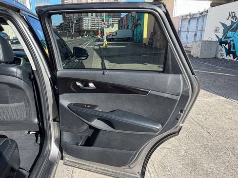 Used 2019 Kia Sorento EX w/ EX Touring Package FWD image 11