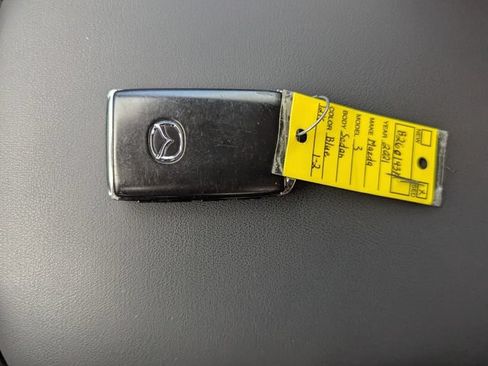 Used 2021 MAZDA MAZDA3 s FWD image 28