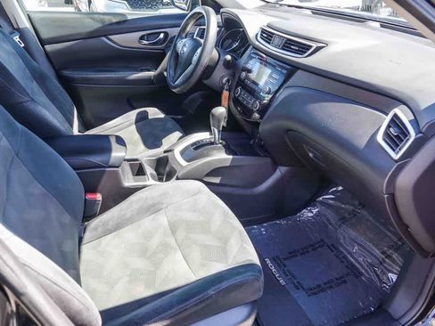 Used 2016 Nissan Rogue S image 15