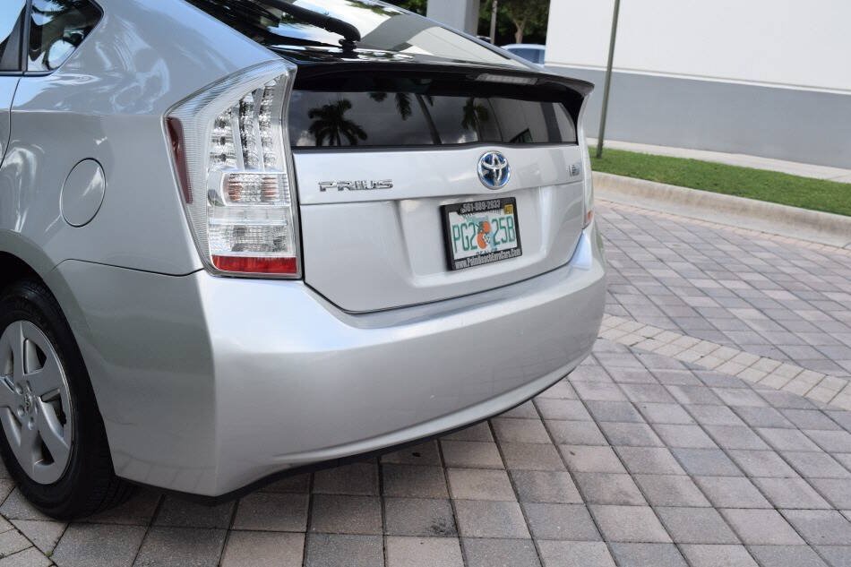 Used 2010 Toyota Prius Two w/ Preferred Accessory Pkg FWD image 20
