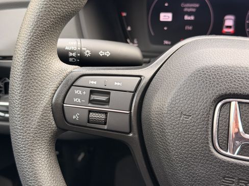 Used 2024 Honda Accord EX image 21