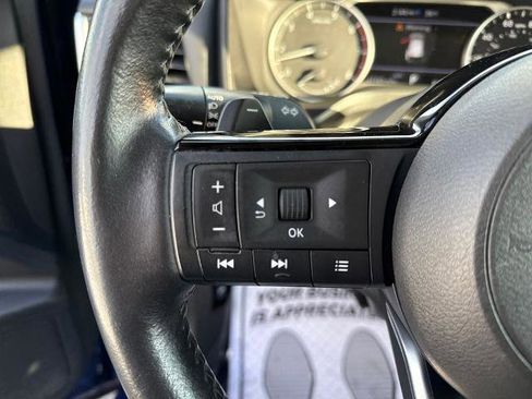 Certified 2021 Nissan Rogue SV w/ Premium Package image 27