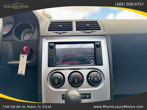 Used 2009 Dodge Challenger SE RWD image 23