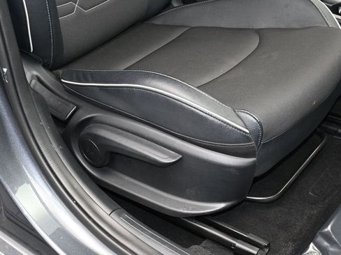 Used 2024 Kia Forte GT-Line image 45