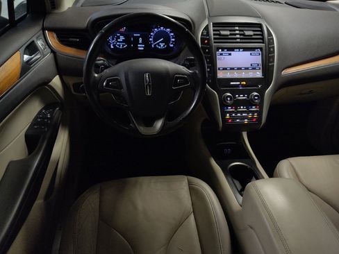 Used 2018 Lincoln MKC Select w/ Select Plus Package FWD image 22