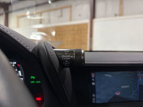 Used 2021 Lexus LC 500 Convertible image 21