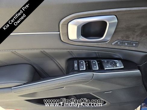 Certified 2025 Kia Sorento SX Prestige AWD/4WD image 23