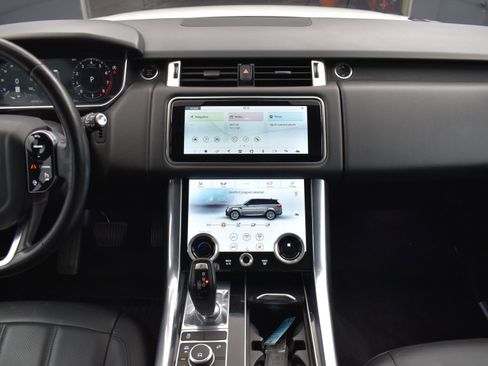 Used 2019 Land Rover Range Rover Sport HSE image 16