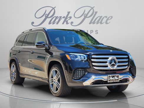 Certified 2025 Mercedes-Benz GLS 450 4MATIC image 4