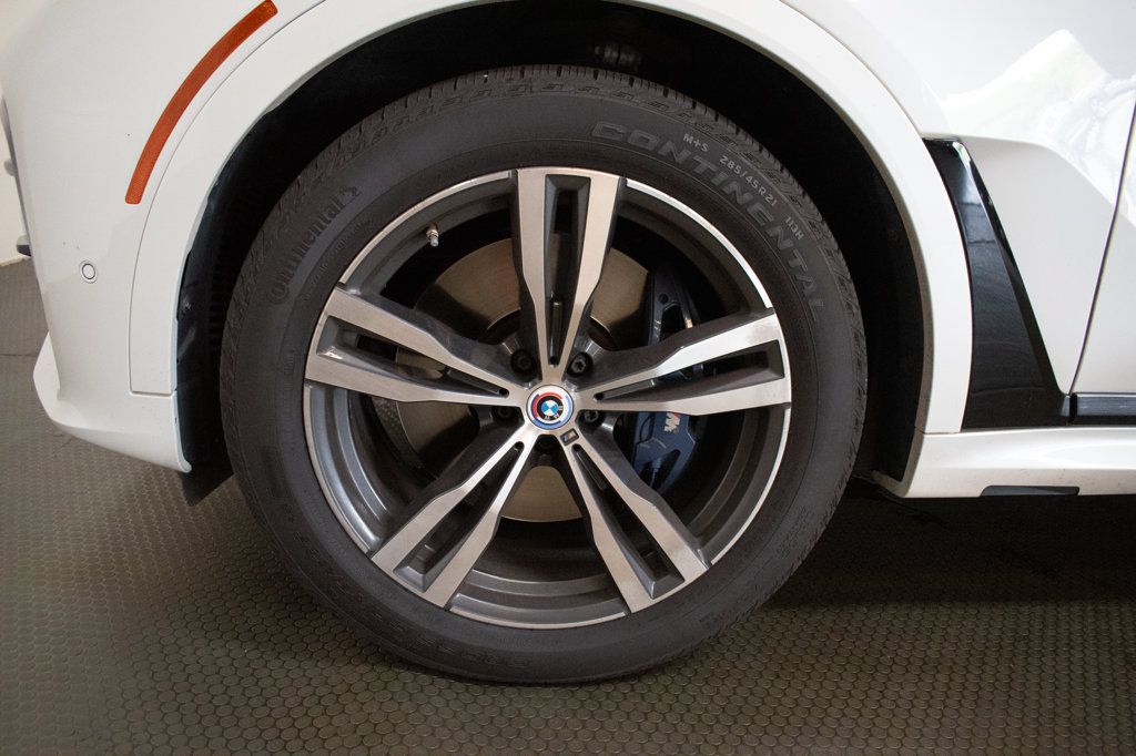 Used 2022 BMW X7 M50i AWD/4WD image 9