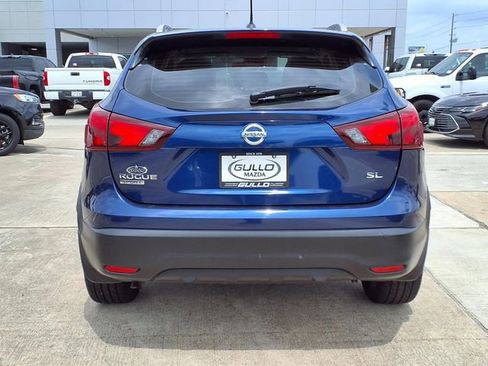 Used 2018 Nissan Rogue Sport SL w/ SL Premium Package FWD image 6