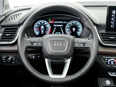 Certified 2025 Audi Q5 2.0T Premium Plus w/ Premium Plus Package image 12