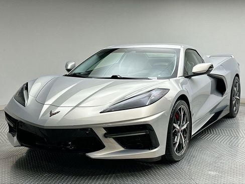 Used 2021 Chevrolet Corvette Stingray Premium Conv w/ Z51 Performance Package RWD image 1