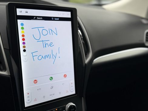 Used 2022 Ford Edge SEL image 29