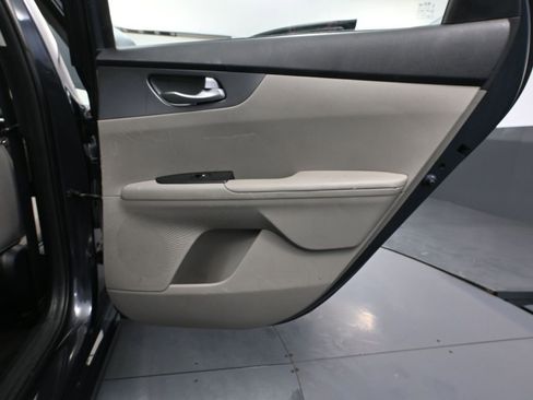 Used 2019 Kia Forte LXS image 38