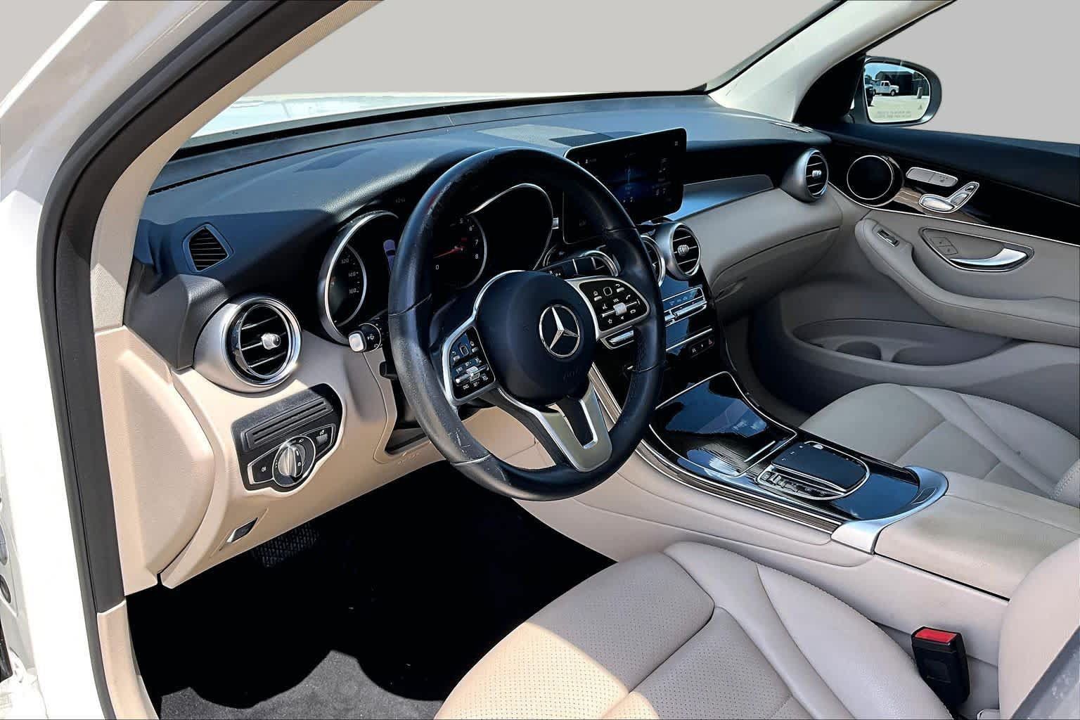 Used 2022 Mercedes-Benz GLC 300 image 17