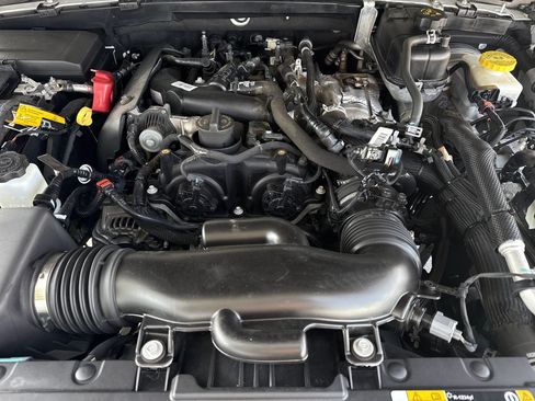 Used 2022 Jeep Wrangler Unlimited Sport AWD/4WD image 32