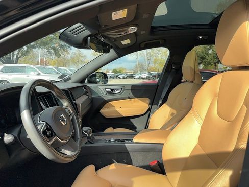 Used 2020 Volvo XC60 T5 Inscription image 11