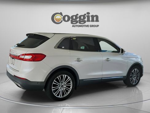 Used 2016 Lincoln MKX Reserve w/ Technology Package FWD image 5