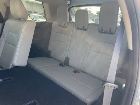 Certified 2022 Nissan Pathfinder SL w/ SL Black Package AWD/4WD image 9
