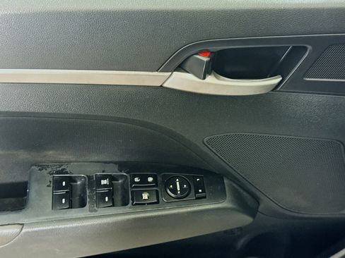 Used 2019 Hyundai Elantra SEL w/ Cargo Package image 23