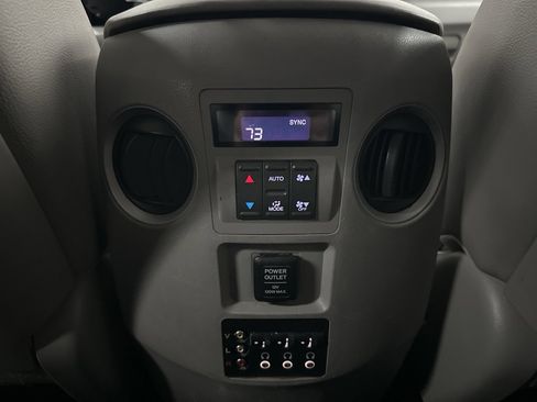 Used 2014 Honda Pilot Touring image 25
