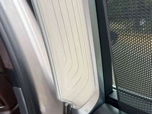 Used 2016 BMW 750i xDrive image 23