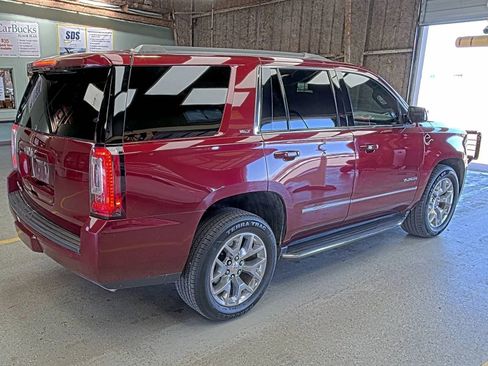 Used 2019 GMC Yukon SLT w/ HD Trailering Package image 3