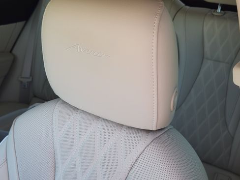 Used 2023 Buick Envision Avenir image 18