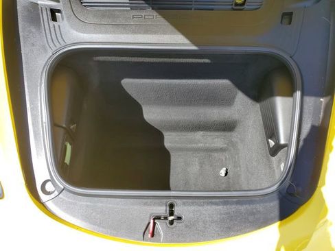 Used 2018 Porsche 718 Cayman image 21