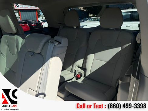 Used 2016 Volvo XC90 T6 Momentum w/ Momentum Plus Package image 19