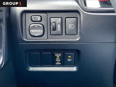 Certified 2022 Toyota 4Runner SR5 AWD/4WD image 36