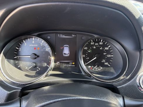 Used 2017 Nissan Rogue Sport SV image 23