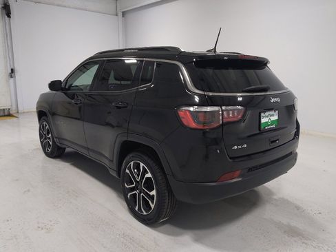 Used 2022 Jeep Compass Limited AWD/4WD image 5