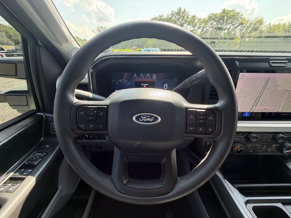 Used 2025 Ford F250 XLT w/ Black Appearance Package AWD/4WD image 9