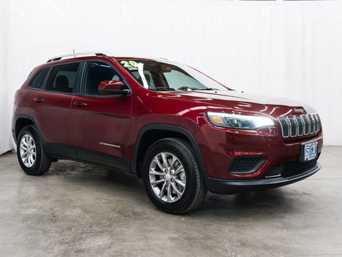Used 2020 Jeep Cherokee Latitude image 1