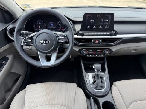 Used 2019 Kia Forte LXS FWD image 16