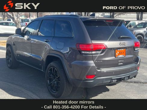 Used 2016 Jeep Grand Cherokee Laredo 75th Anniversary image 9