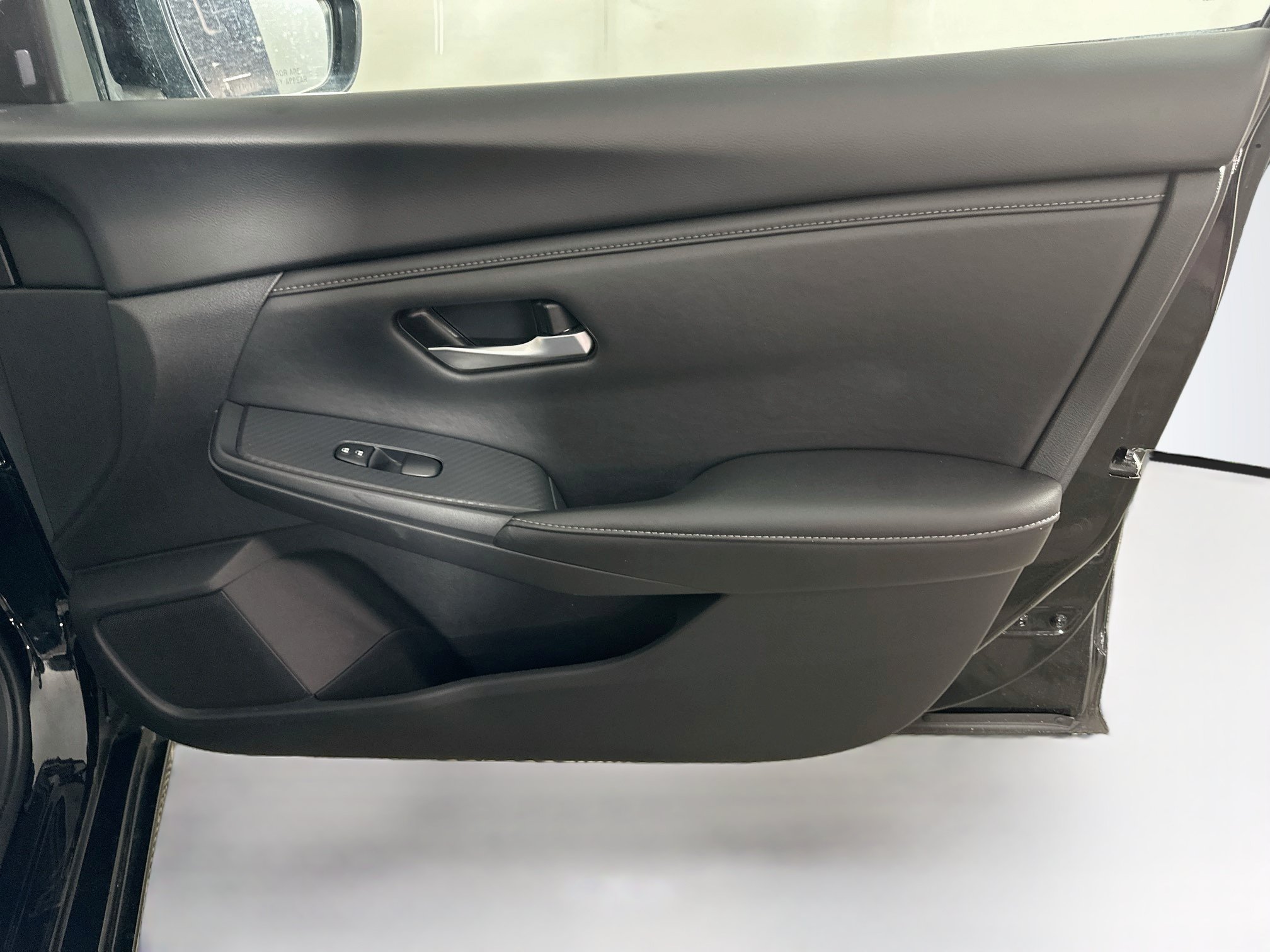 Used 2025 Nissan Sentra SV FWD image 29