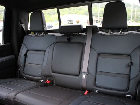 Used 2022 GMC Sierra 2500 Denali AWD/4WD image 18