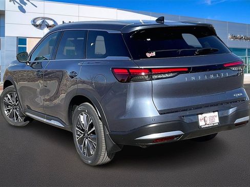 New 2026 INFINITI QX60 Luxe image 3